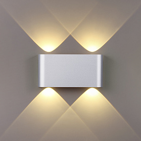 Настенный светодиодный светильник Odeon Light MAGNUM 4217/4WL