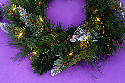 Венок CRYSTAL TREES АРИЯ с вплетенной гирляндой KP6329